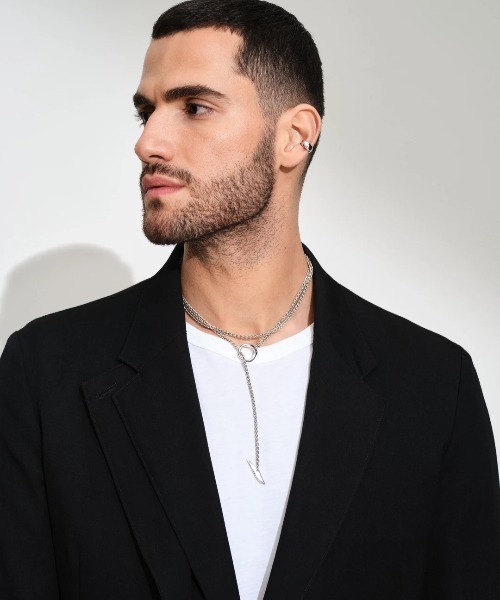 TOM WOOD(トムウッド)の「【TOMWOOD】Ear Cuff Thick イヤーカフ シルバー ユニセックス(イヤーカフ・レディース・シルバー・S/M)」の11枚目の写真