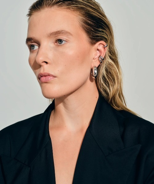 TOM WOOD(トムウッド)の「【TOMWOOD】Ear Cuff Thick イヤーカフ シルバー ユニセックス(イヤーカフ・レディース・シルバー・S/M)」の10枚目の写真
