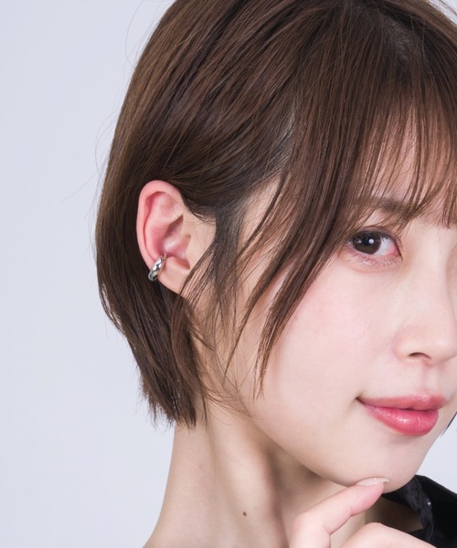 TOM WOOD(トムウッド)の「【TOMWOOD】Ear Cuff Thick イヤーカフ シルバー ユニセックス(イヤーカフ・レディース・シルバー・S/M)」の16枚目の写真