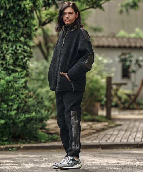 mp13812- Sheep Like Boa Synthetic Leather Side Zip Jogger Pants