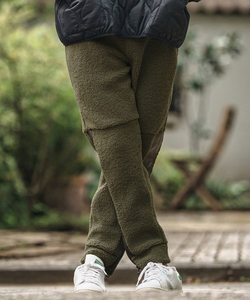 mp13812- Sheep Like Boa Synthetic Leather Side Zip Jogger Pants