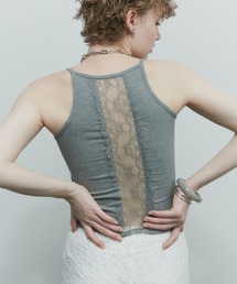 uyu.（ウユ）の「後ろ姿に華やかなアクセント。バックレースカップ付きキャミソール（キャミソール）」