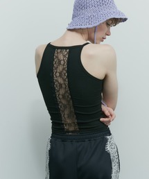 uyu.（ウユ）の「後ろ姿に華やかなアクセント。バックレースカップ付きキャミソール（キャミソール）」