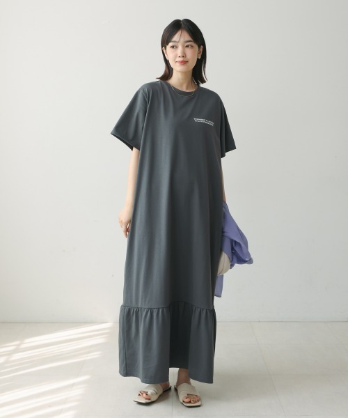 Bou Jeloud(ブージュルード)の「裾ペプラムフリルワンピース(ワンピース・レディース・チャコールグレー/ライトグレー・38)」の13枚目の写真