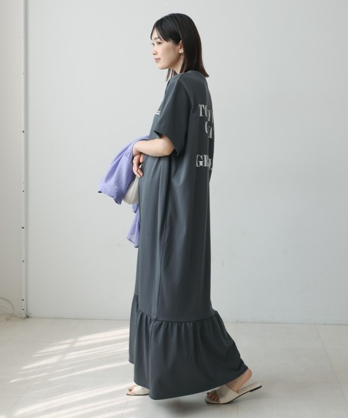 Bou Jeloud(ブージュルード)の「裾ペプラムフリルワンピース(ワンピース・レディース・チャコールグレー/ライトグレー・38)」の17枚目の写真