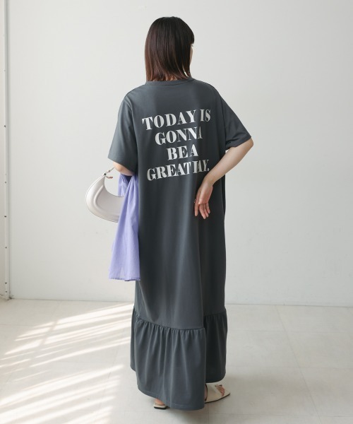 Bou Jeloud(ブージュルード)の「裾ペプラムフリルワンピース(ワンピース・レディース・チャコールグレー/ライトグレー・38)」の21枚目の写真