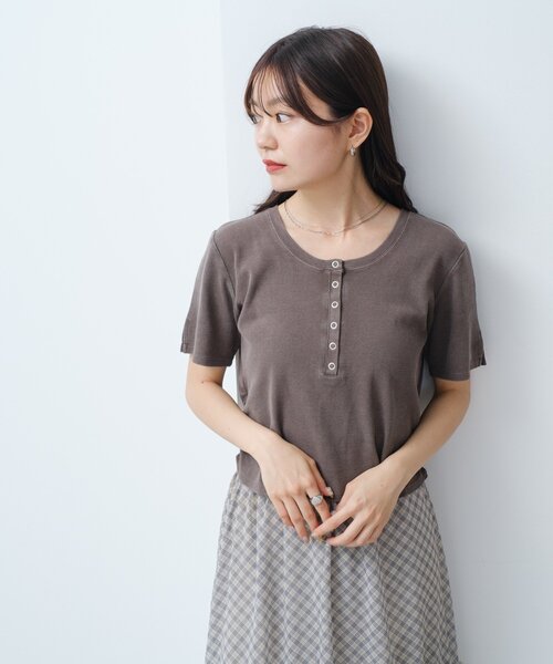 Kastane（カスタネ）の「【新色追加/5色展開/XS.Fサイズ展開】ピグメントヘンリーTEE（Tシャツ/カットソー・レディース・ブラック/ホワイト/ブルー/ピンク/ブラウン・X-SMALL/FREE）」の21枚目の写真