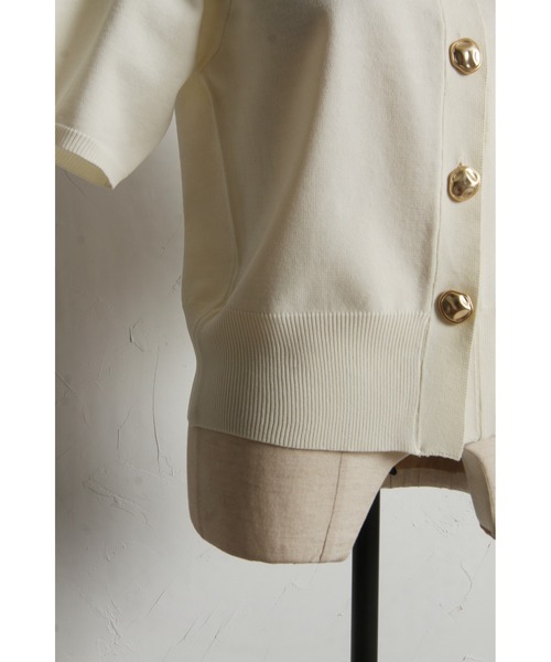 &. NOSTALGIA（アンドドットノスタルジア）の「【ZOZO限定】ショルダータックニットカーデ（カーディガン/ボレロ・レディース・ブラウン/ブラック/アイボリー・M）」の9枚目の写真