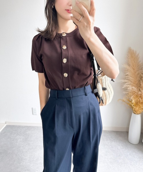 &. NOSTALGIA（アンドドットノスタルジア）の「【ZOZO限定】ショルダータックニットカーデ（カーディガン/ボレロ・レディース・ブラウン/ブラック/アイボリー・M）」の18枚目の写真