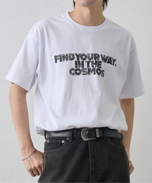 COLONY 2139（コロニートゥーワンスリーナイン）の「FIND YOUR カスレプリントTEE（Tシャツ/カットソー・メンズ・ブラック/ネイビー/ホワイト・MEDIUM/LARGE）」の2枚目の写真