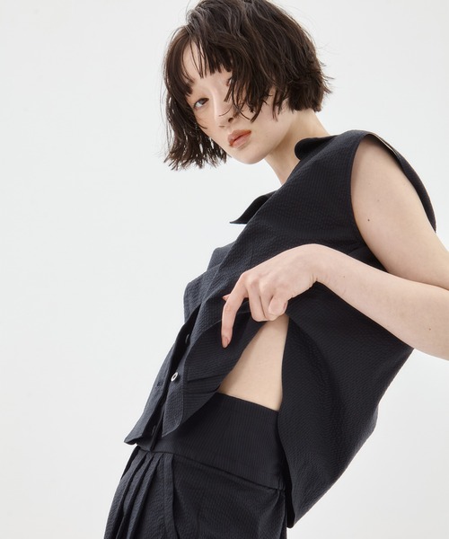 STUDIOUS(ステュディオス)の「【STUDIOUS/ステュディオス】Seersucker Sleeveless Shirt/シアサッカースリーブレスシャツ/ブラウス(シャツ/ブラウス・レディース・ブラック/ホワイト/ストライプ・FREE)」の19枚目の写真