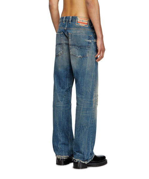 DIESEL(ディーゼル)の「メンズ デニムパンツ RELAXED 1980 D-EEPER L.30(デニムパンツ・メンズ・インディゴブルー・30inch/28inch/36inch/34inch/32inch/26inch)」の5枚目の写真