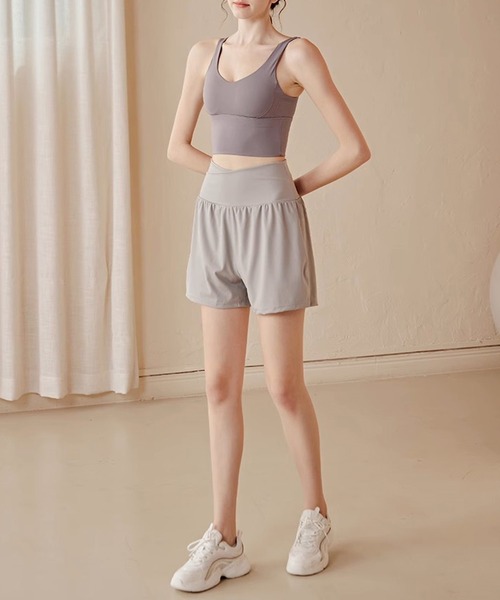HYSSHOP（エイチワイエスショップ）の「レディース クロスハイウエストヨガショートパンツ［フィットネス/ピラティス/ダンス/ジム］[トレーニングウェア/ジムウェア/ピラティスウェア]（その他パンツ・レディース・ブラック/ライトグレー/ホワイト・M/S/XL/L）」の7枚目の写真