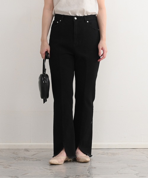 ZOZOMARKET（ゾゾマーケット）の「ZOZOMARKET by Aimeri-裾スリットフレアデニムパンツ（デニムパンツ・レディース・ネイビー/ブラック・マルチサイズ）」の2枚目の写真