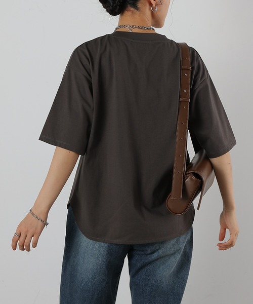 COLONY 2139(コロニートゥーワンスリーナイン)の「裾ラウンドフォトプリントTシャツ(Tシャツ/カットソー・レディース・ホワイト/チャコールグレー・FREE)」の13枚目の写真