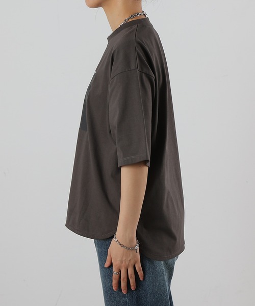 COLONY 2139(コロニートゥーワンスリーナイン)の「裾ラウンドフォトプリントTシャツ(Tシャツ/カットソー・レディース・ホワイト/チャコールグレー・FREE)」の20枚目の写真