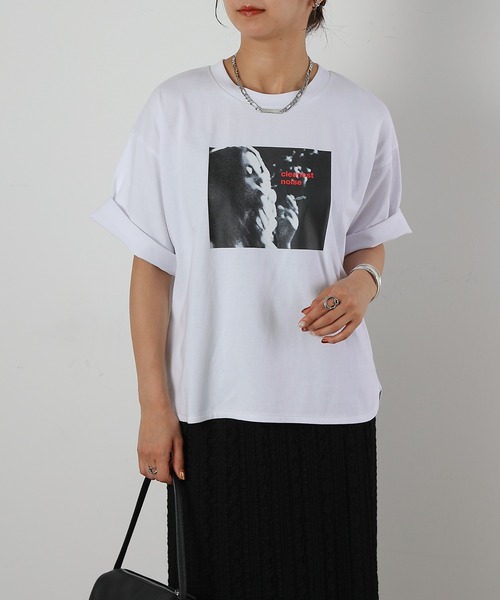 COLONY 2139(コロニートゥーワンスリーナイン)の「裾ラウンドフォトプリントTシャツ(Tシャツ/カットソー・レディース・ホワイト/チャコールグレー・FREE)」の3枚目の写真