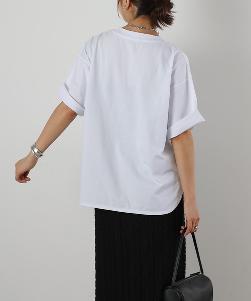 COLONY 2139(コロニートゥーワンスリーナイン)の「裾ラウンドフォトプリントTシャツ(Tシャツ/カットソー・レディース・ホワイト/チャコールグレー・FREE)」の5枚目の写真