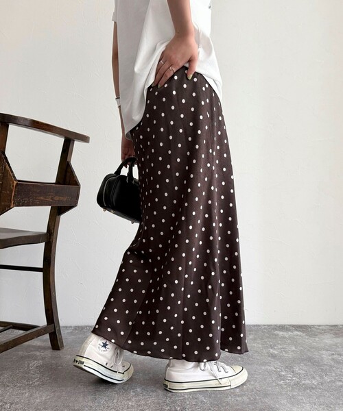 fredy emue（フレディエミュ）の「ワッシャーサテンドットスカート（スカート・レディース・ブラウン系その他/ブラック系その他・36/38）」の11枚目の写真