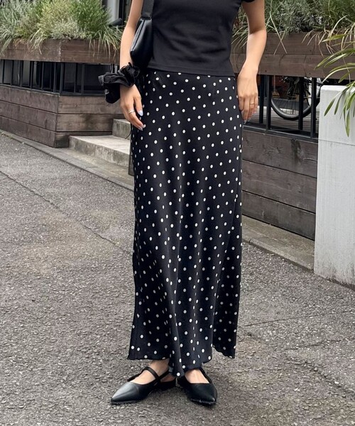 fredy emue（フレディエミュ）の「ワッシャーサテンドットスカート（スカート・レディース・ブラウン系その他/ブラック系その他・36/38）」の19枚目の写真