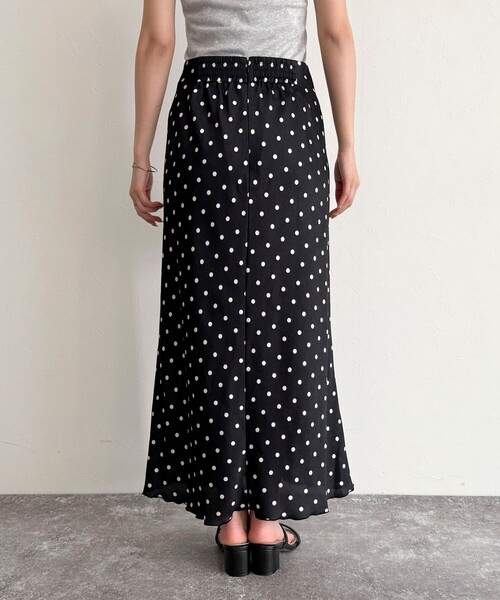 セール】ワッシャーサテンドットスカート（スカート）｜fredy emue