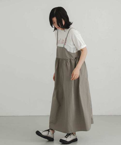 EKAL（エカル）の「『UR TECH』 ナイロンタッサーキャミワンピース（ワンピース・レディース・ベージュ系その他/ブラック系その他・ONE）」の14枚目の写真