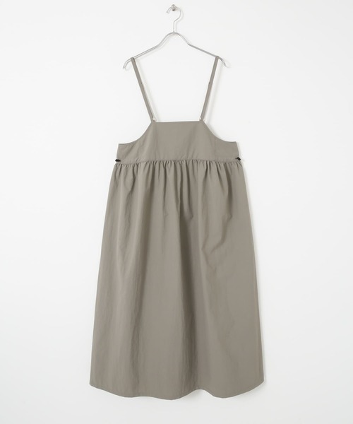 EKAL（エカル）の「『UR TECH』 ナイロンタッサーキャミワンピース（ワンピース・レディース・ベージュ系その他/ブラック系その他・ONE）」の17枚目の写真