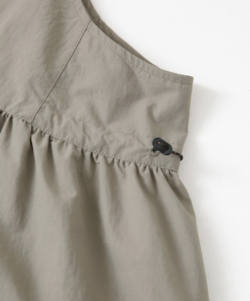EKAL（エカル）の「『UR TECH』 ナイロンタッサーキャミワンピース（ワンピース・レディース・ベージュ系その他/ブラック系その他・ONE）」の19枚目の写真