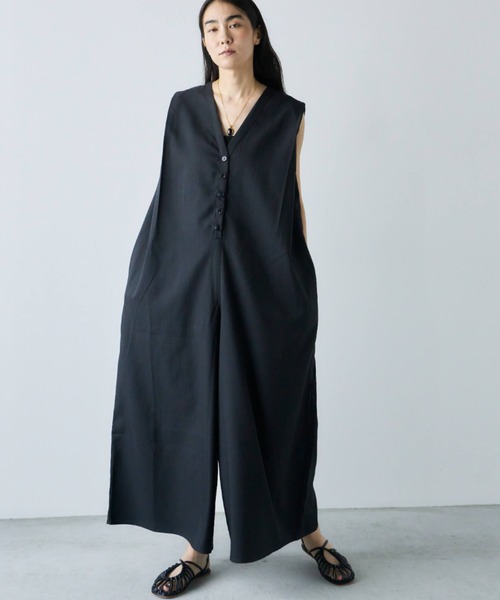 Libra Cue（リブラ キュー）の「Vネックオールインワン（つなぎ/オールインワン・レディース・ベージュ/ブラック・FREE）」の22枚目の写真