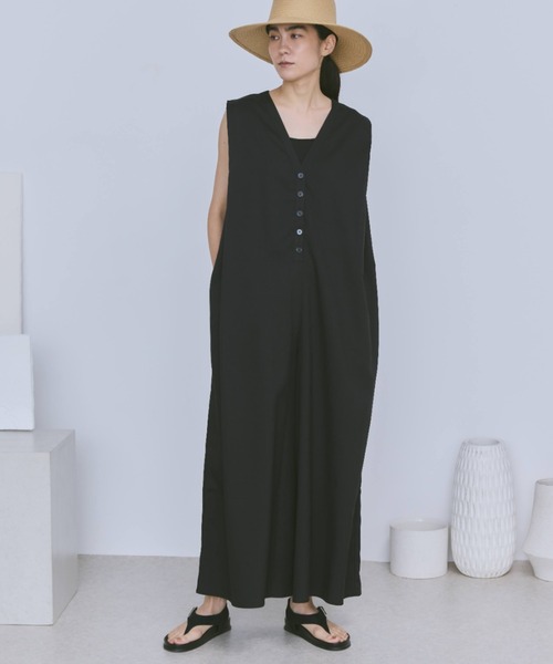 Libra Cue（リブラ キュー）の「Vネックオールインワン（つなぎ/オールインワン・レディース・ベージュ/ブラック・FREE）」の10枚目の写真