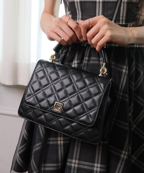 LIPSERVICE（リップサービス）の「LPキルティングワンハンドルバッグ（ハンドバッグ・レディース・レッド/ブラック/アイボリー・FREE）」の3枚目の写真