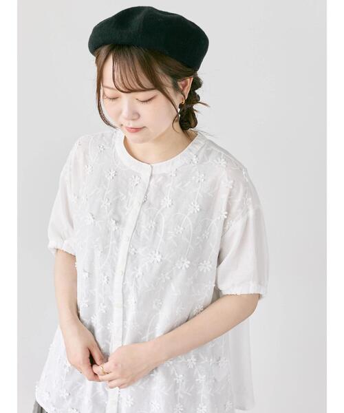Samansa Mos2（サマンサ モスモス）の「3D刺繍バンドカラーブラウス