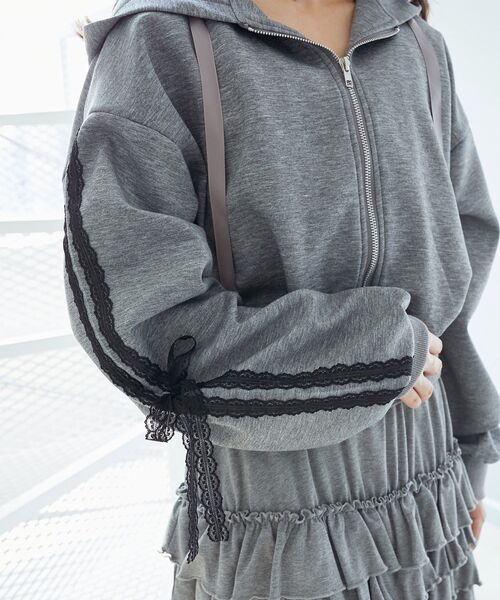 MAJESTIC LEGON（マジェスティックレゴン）の「レースリボンラインパーカー（パーカー・レディース・チャコールグレー/ライトグレー/ブラウン/アイボリー/ピンク・MEDIUM）」の11枚目の写真