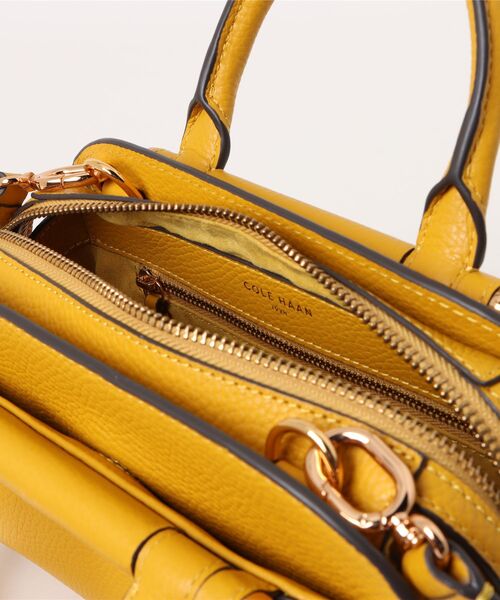 COLE HAAN（コールハーン）の「キャサリンスモールサッチェル womens（ハンドバッグ・レディース・イエロー・OSFA）」の7枚目の写真