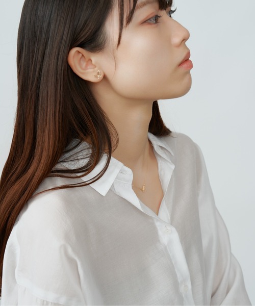 Jewel closet by L&Co.(ジュエルクローゼットバイエルアンドコー)の「K10 バタフライ ピアス(ピアス(両耳用)・レディース・イエローゴールド・FREE)」の5枚目の写真