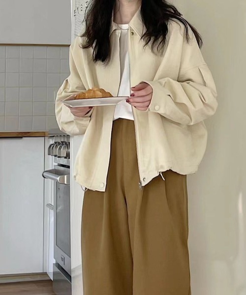cammie(キャミー)の「エリ付きワイドシルエットライトコート(ブルゾン・レディース・ベージュ/アイボリー・M/L)」の3枚目の写真