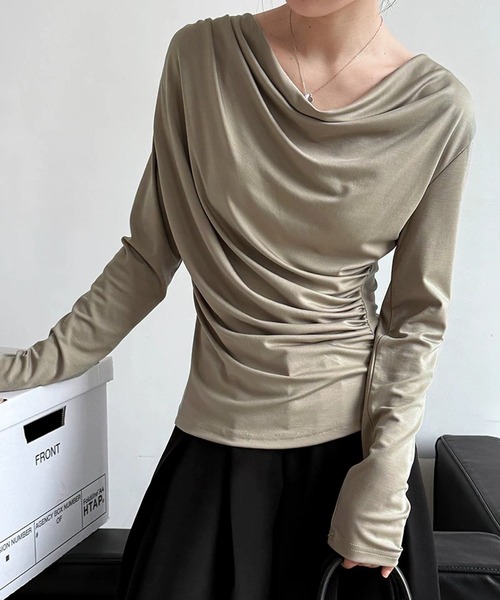 AsheKsha(アシクシャ)の「ドレープネックギャザートップス/モカカラー/長袖カットソー(Tシャツ/カットソー・レディース・モカ・M)」の9枚目の写真