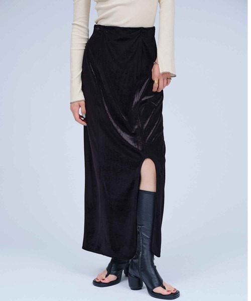 THINGS THAT MATTER(シングス ザット マター)の「TRIACETATE VELOR SKIRT / トリアセテートベロアスカート(スカート・レディース・ブラック/グレー・1/2)」の2枚目の写真