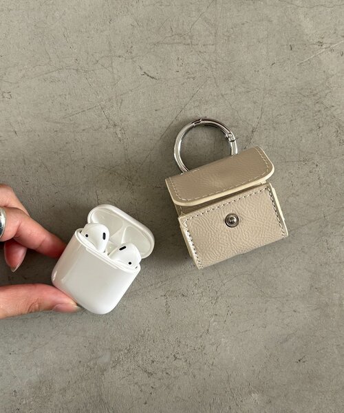 CAPRICIEUX LE'MAGE(カプリシューレマージュ)の「エナメルスクエアボストンバッグ(ショルダーバッグ・レディース・アイボリー/ブラック/ブラウン・FREE)」の10枚目の写真