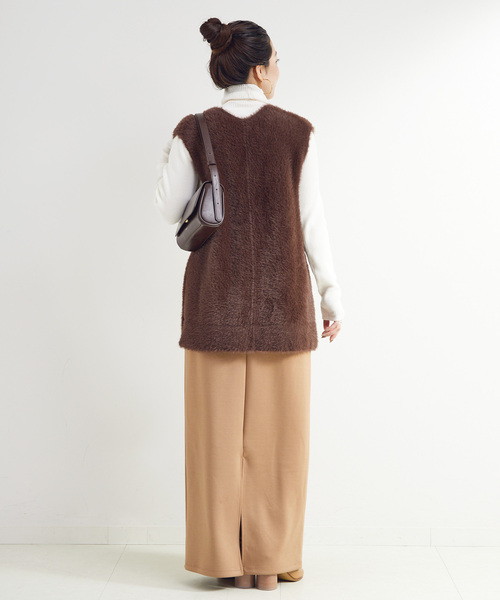 B.C STOCK（ベーセーストック）の「《追加2》《2点セット》手洗い可 / ショートシャギーベスト+ダンボールスカート（ワンピース・レディース・ネイビー/ブラウン/アイボリー・FREE）」の15枚目の写真