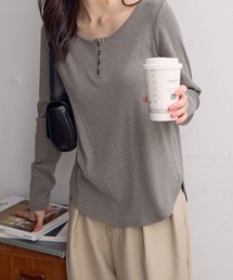 CHAN ME（チャンミ）の「ヘンリーネックプルオーバー（Tシャツ/カットソー・レディース）」
