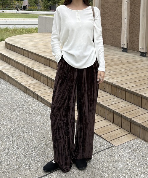 CHAN ME(チャンミ)の「ヘンリーネックプルオーバー(Tシャツ/カットソー・レディース・グレー/ブラック/ホワイト・X-LARGE/LARGE/MEDIUM)」の5枚目の写真