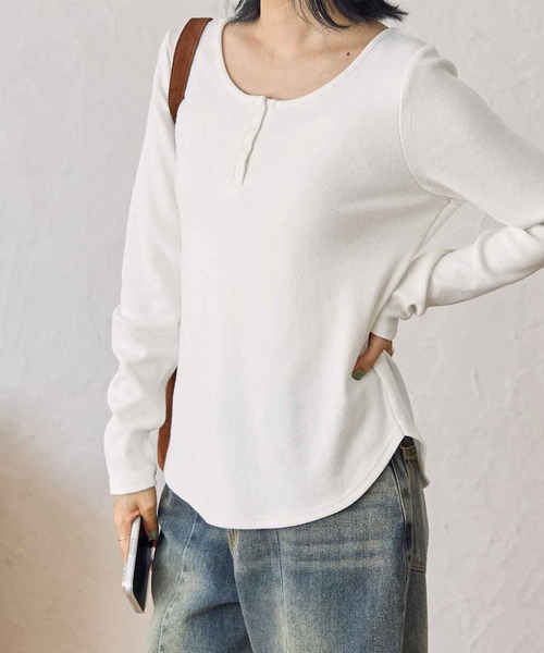CHAN ME(チャンミ)の「ヘンリーネックプルオーバー(Tシャツ/カットソー・レディース・グレー/ブラック/ホワイト・X-LARGE/LARGE/MEDIUM)」の12枚目の写真
