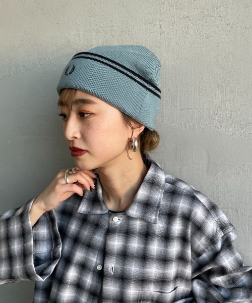 FRED PERRY（フレッドペリー）の「[FRED PERRY/フレッドペリー] ツインティップライン メリノウールビーニー（ニットキャップ/ビーニー・レディース・ブラック/サックスブルー・ONE SIZE）」の15枚目の写真