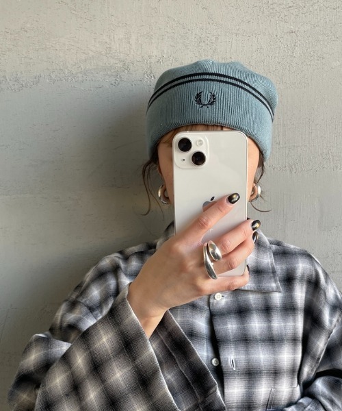 FRED PERRY（フレッドペリー）の「[FRED PERRY/フレッドペリー] ツインティップライン メリノウールビーニー（ニットキャップ/ビーニー・レディース・ブラック/サックスブルー・ONE SIZE）」の14枚目の写真