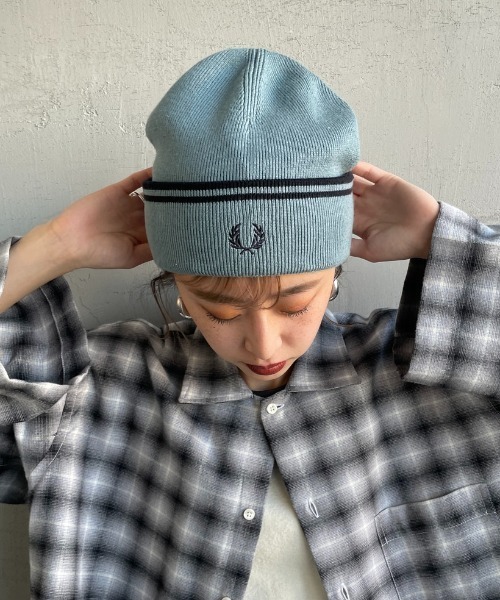 FRED PERRY（フレッドペリー）の「[FRED PERRY/フレッドペリー] ツインティップライン メリノウールビーニー（ニットキャップ/ビーニー・レディース・ブラック/サックスブルー・ONE SIZE）」の12枚目の写真