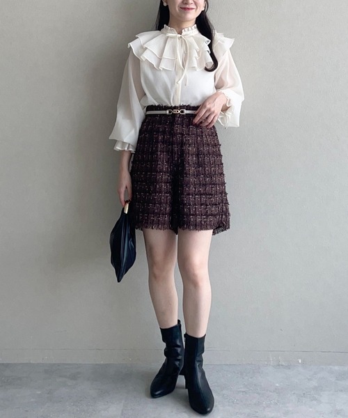 mysty woman（ミスティウーマン）の「2WAYBIGカラーブラウス 583460（シャツ/ブラウス・レディース・オフホワイト/ブラック・FREE）」の15枚目の写真