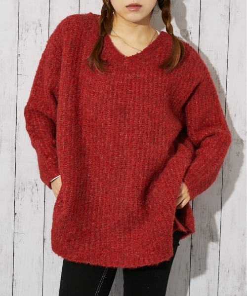 GORGE(ゴージ)の「《バックリボン×ブークレ》レディース チュニックニット ふんわり長丈 秋冬(ニット/セーター・レディース・チャコール/ネイビー/アイボリー/レッド/グリーン・F)」の1枚目の写真