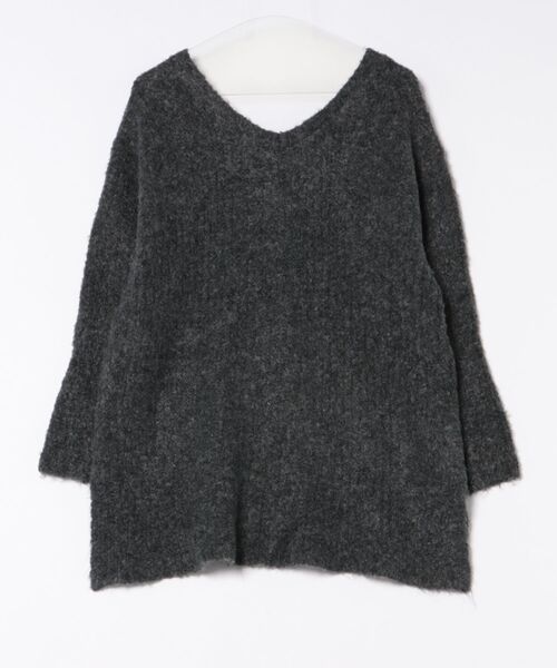 GORGE(ゴージ)の「《バックリボン×ブークレ》レディース チュニックニット ふんわり長丈 秋冬(ニット/セーター・レディース・チャコール/ネイビー/アイボリー/レッド/グリーン・F)」の11枚目の写真