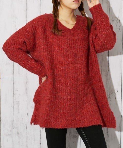 GORGE(ゴージ)の「《バックリボン×ブークレ》レディース チュニックニット ふんわり長丈 秋冬(ニット/セーター・レディース・チャコール/ネイビー/アイボリー/レッド/グリーン・F)」の15枚目の写真